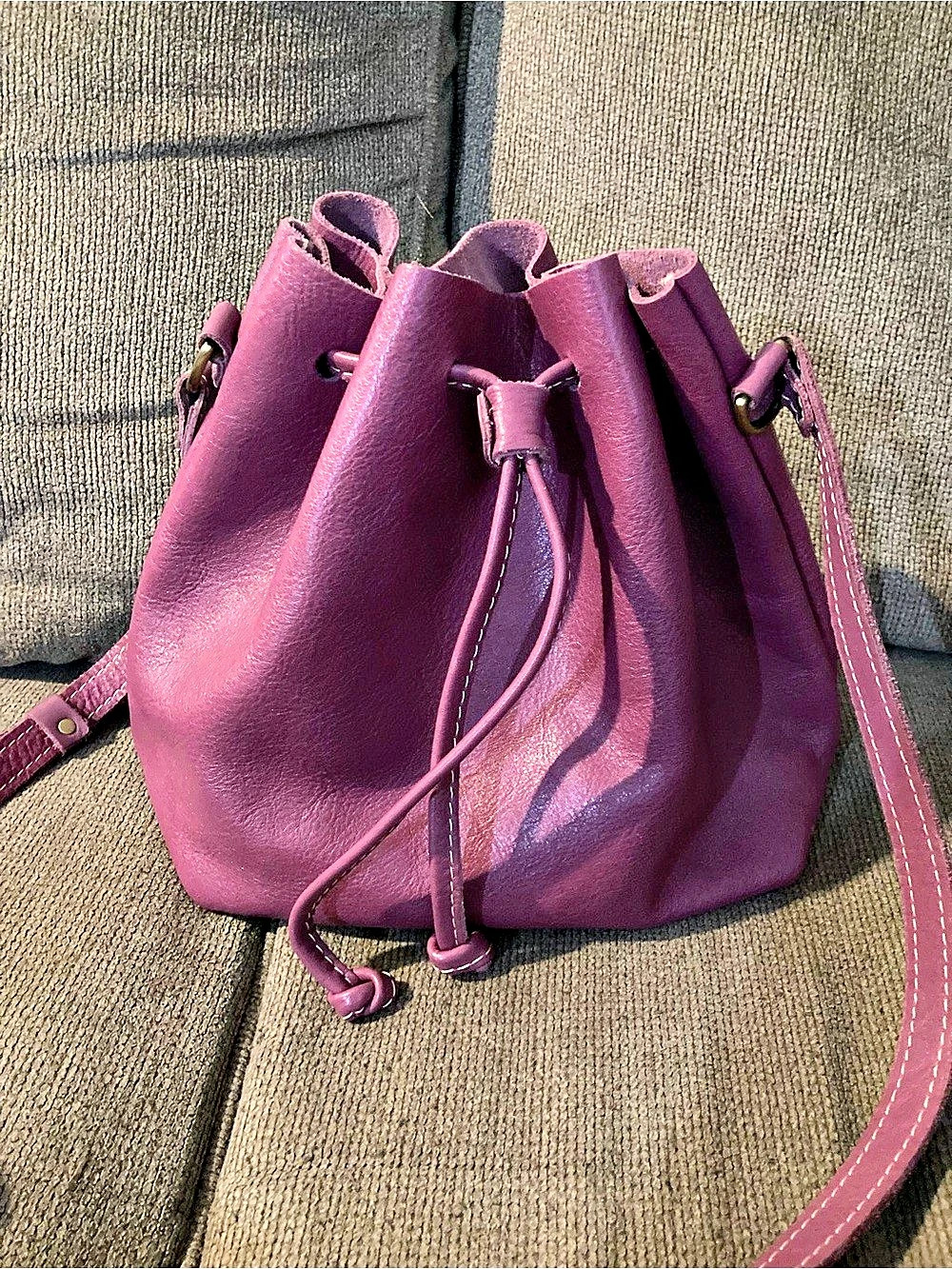Portland Leather Large Bucket Bag in Mulberry